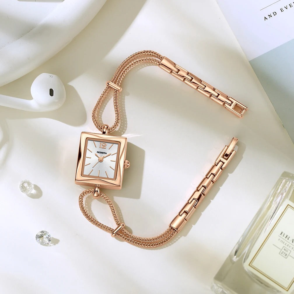 Women's Fashion Stylish Retro Waterproof Watch