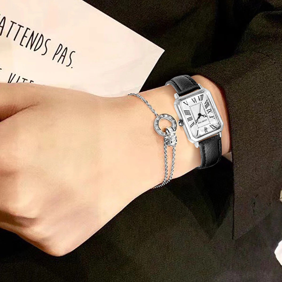 Hela | Women Watch + Bracelet Gift Set