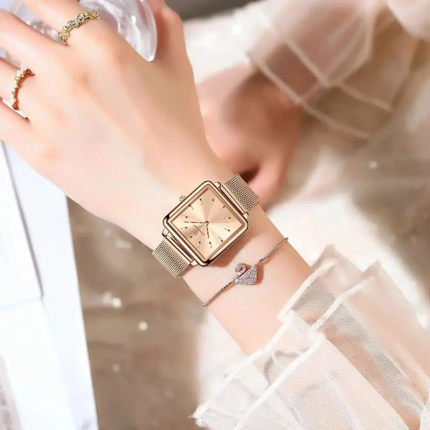 Women's Fashion Stylish Retro Waterproof Watch