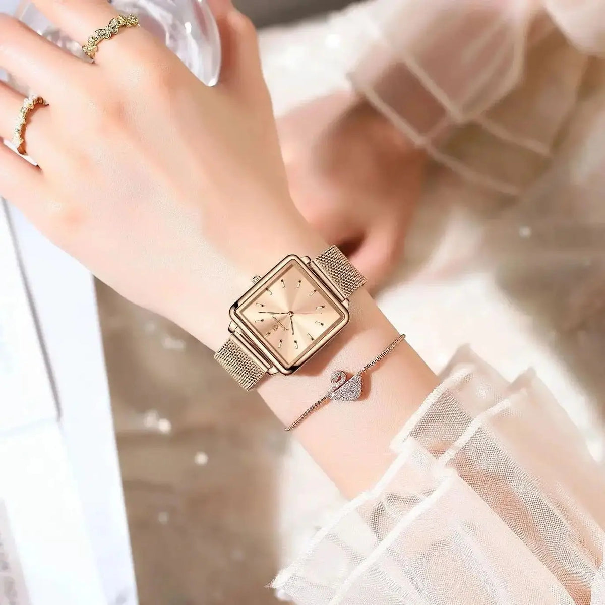 Women's Fashion Stylish Retro Waterproof Watch
